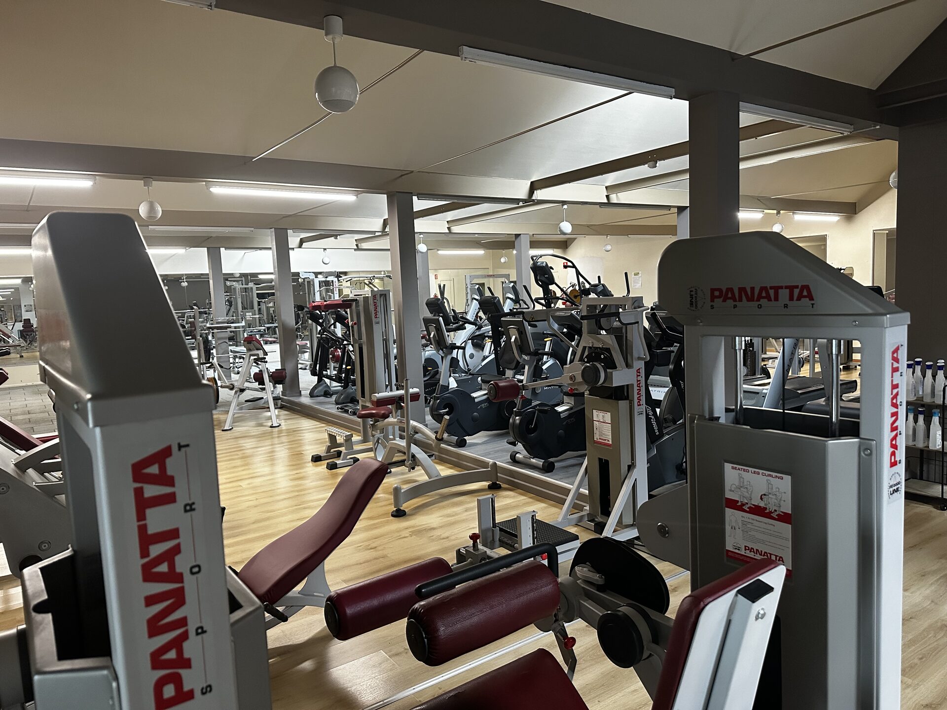 Sporters in actie bij Sports Center Body Gym